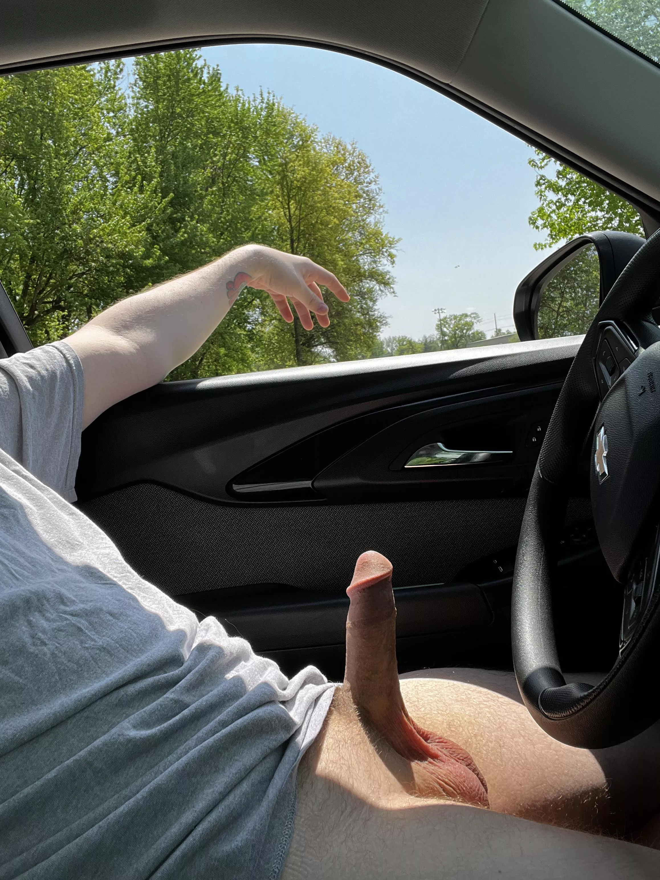 Airing this sweaty meat out, wish I just didn’t have to worry about clothes! posted by BarryBeercan666