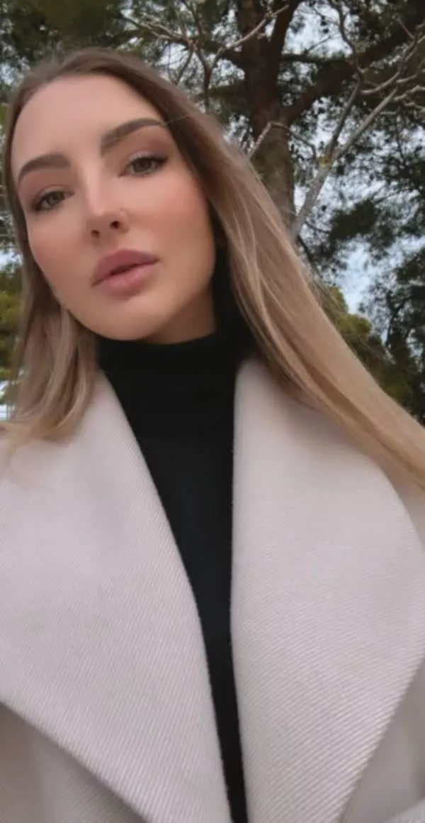 alexia (@secrethoneygirl) posted by Secrethoneygirl