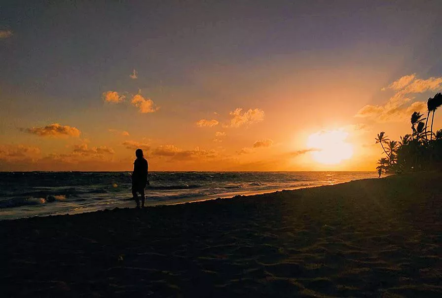 beach, and sunset, is there anything more perfect? posted by LannaBesot