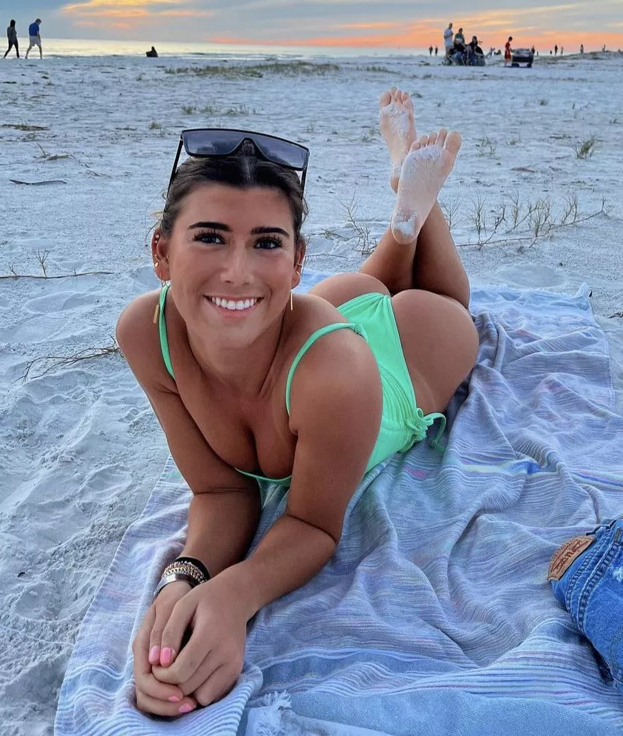 Beach bikini  posted by scoopthepoop182