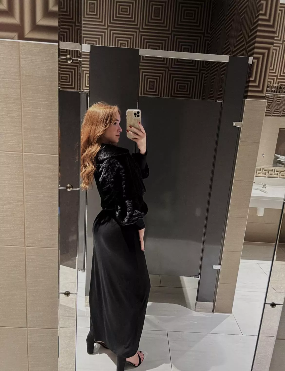 Black dress affair posted by Dependent-Row-7635