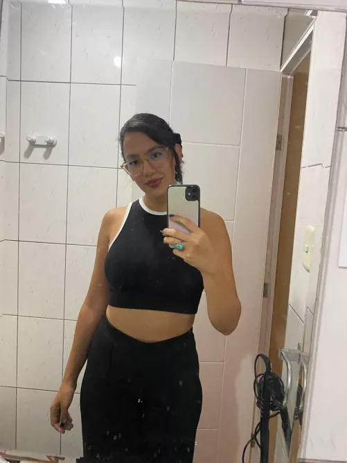 do i look young in this top? by gabby_stimulus