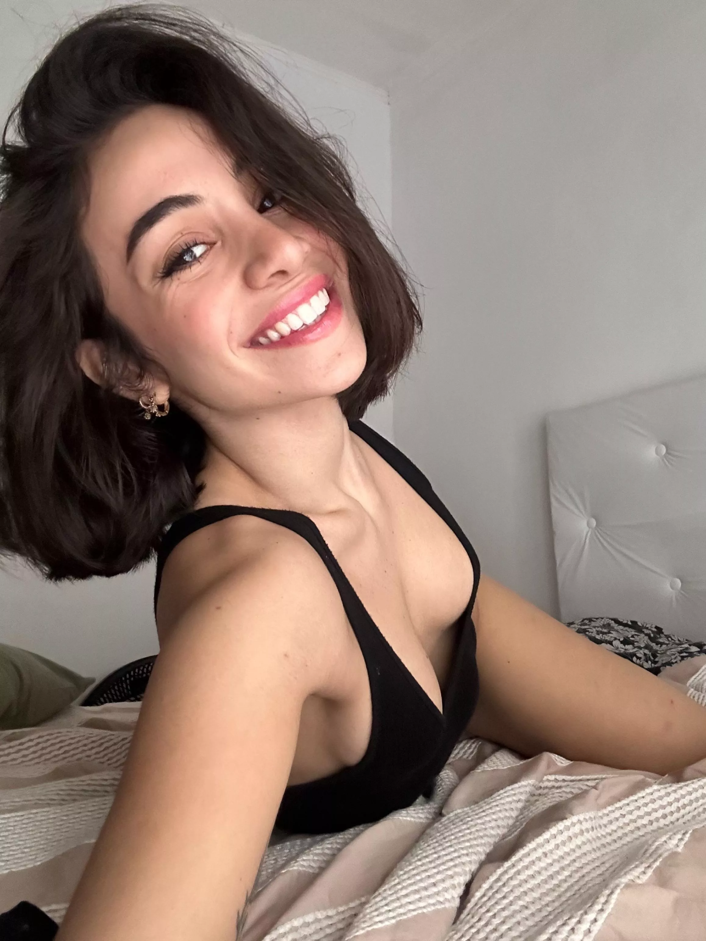 Do men love cute latinas posted by Clkruger