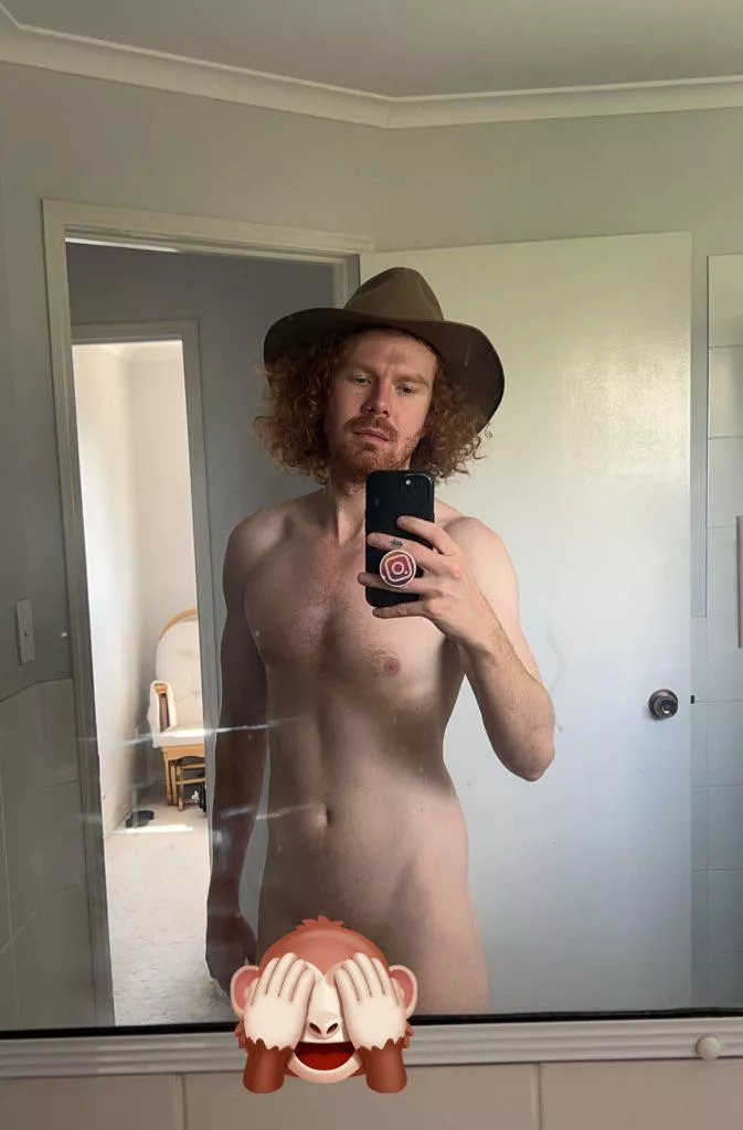 Do you like my gardening outfit? 😉 posted by BlueStarBoyOF