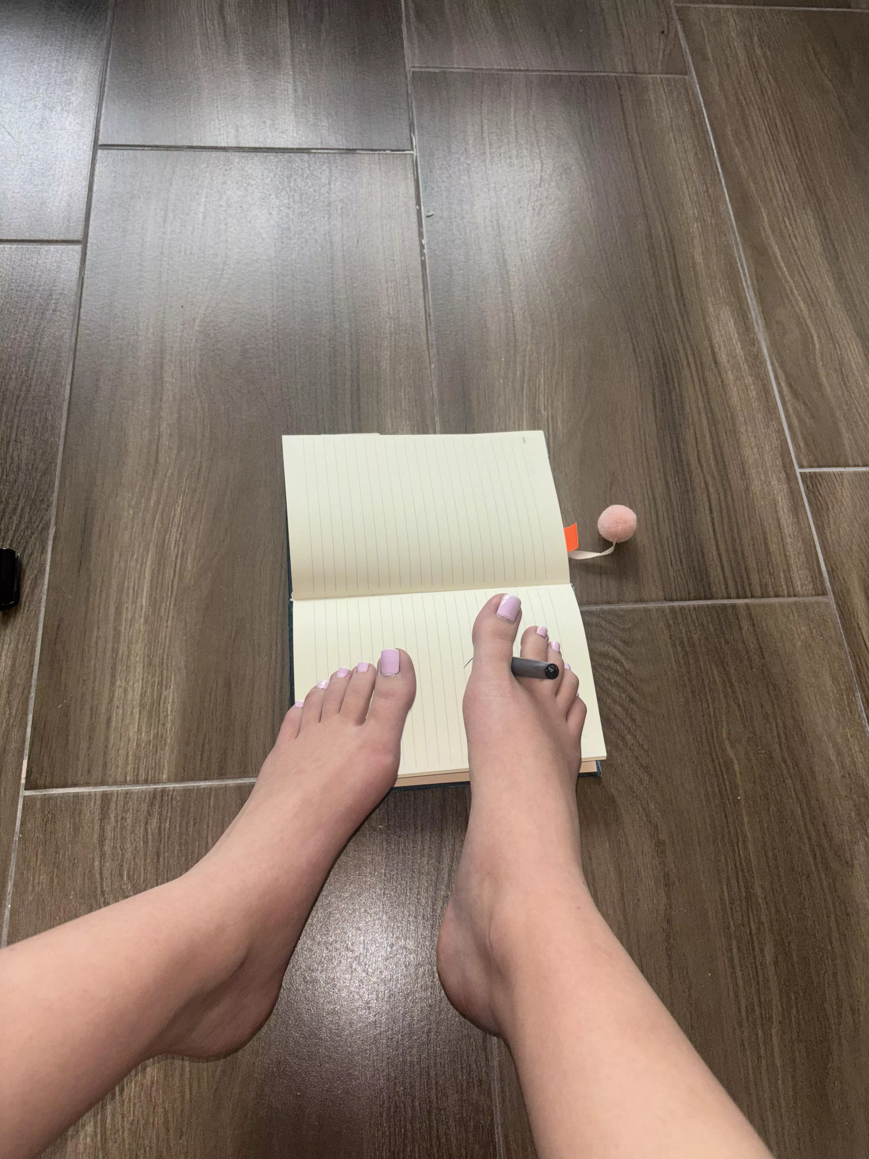 Do you want me to write ur name? 🥰 posted by sweettfeets