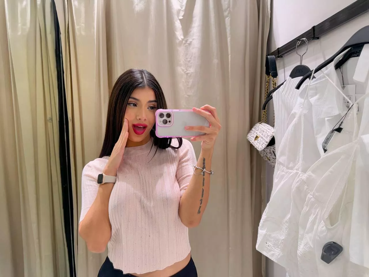 Don't be shy :3 come say hiii! posted by PurpleBuzzard