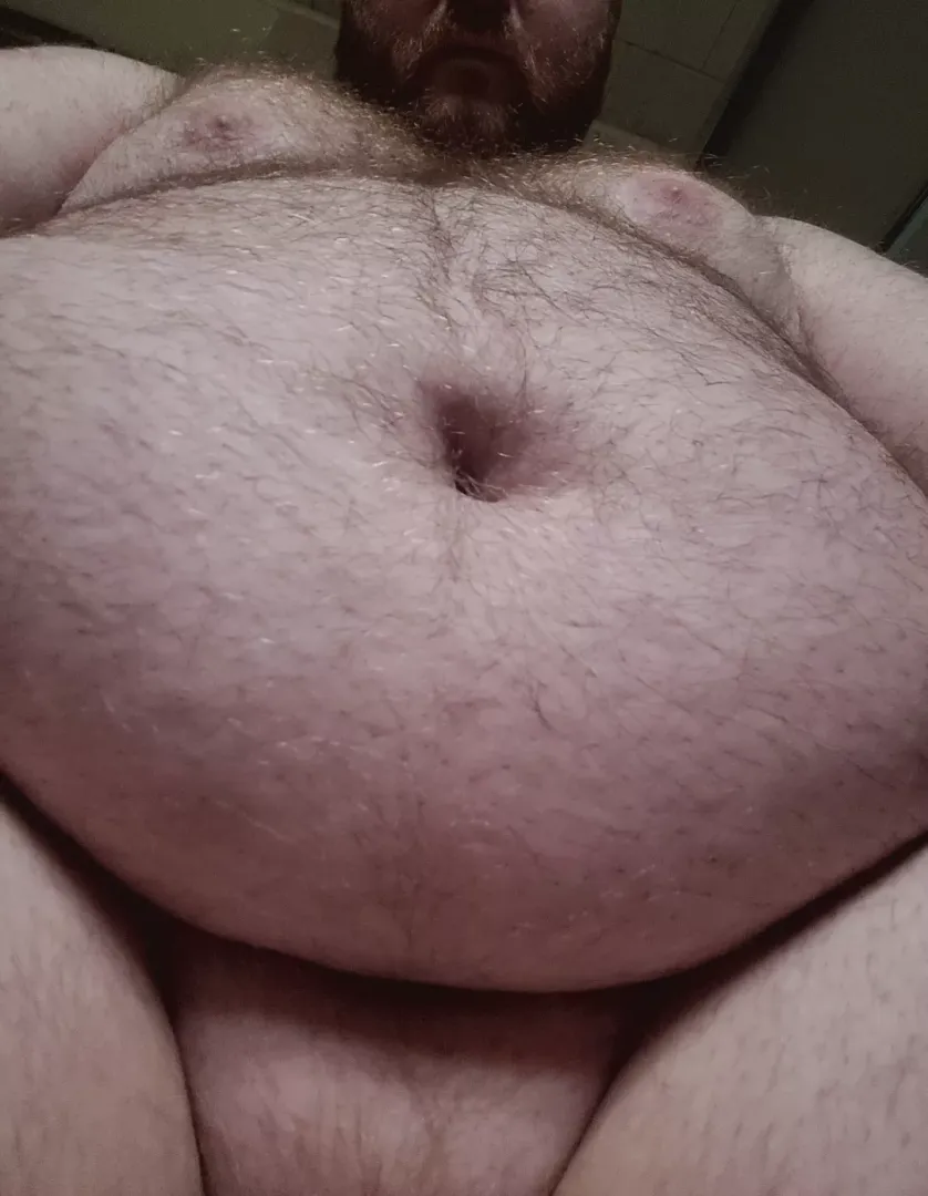Fat and hairy 🙈 by buffalobeano