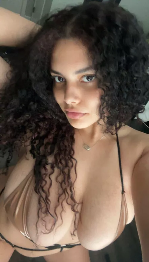 Feeling a bit sexy today, do you agree? by Penelopebabe