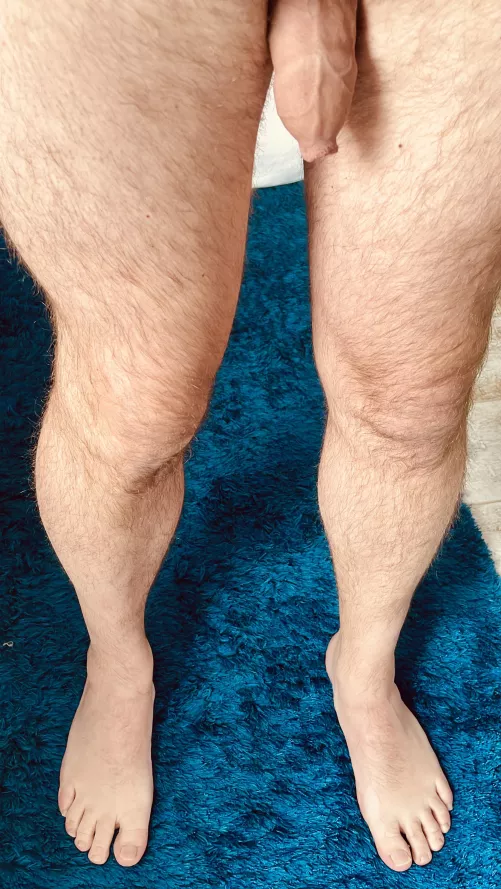 Feet, legs or Penis? by TartanFootSnaps