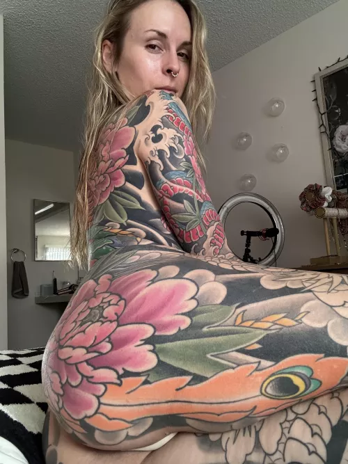 Felt sexy and horny this morning  by kuzagirl