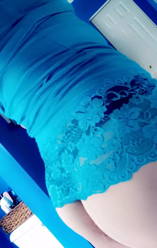 👀👀👀 fuck me ? by Fickle_Warning_9604