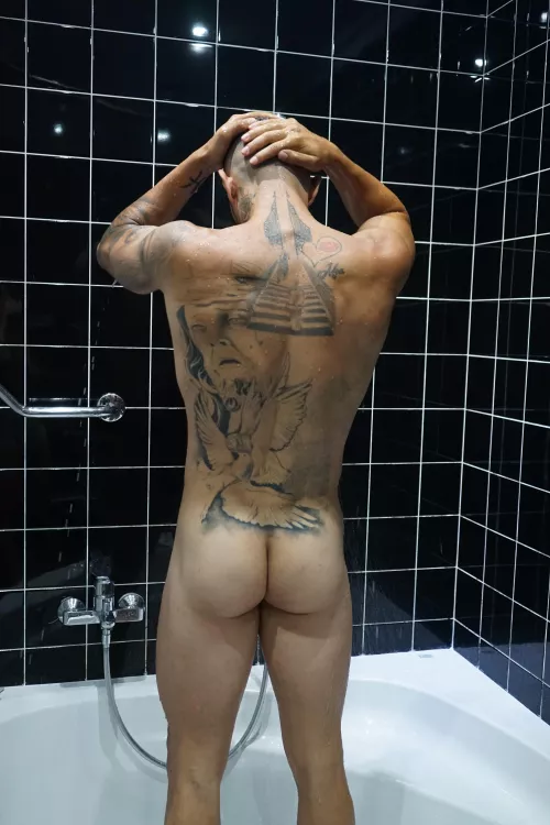 Getting all clean! by Marionesz