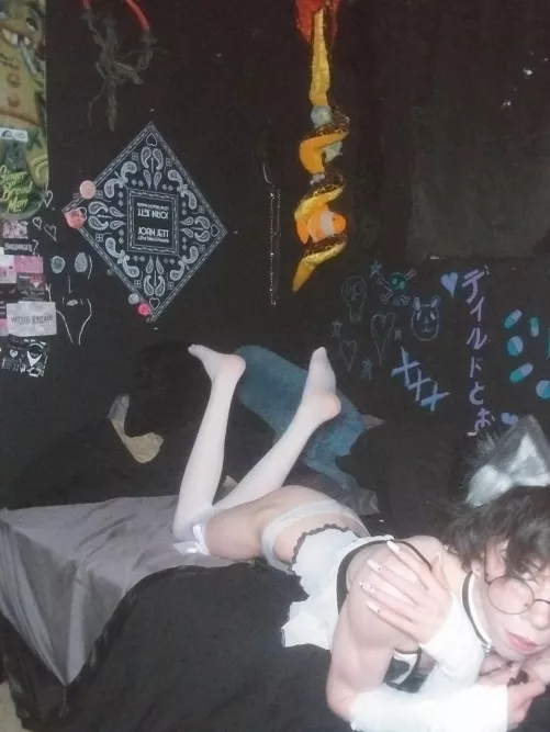 Give me pets plss<33 by wwwaterXoXo