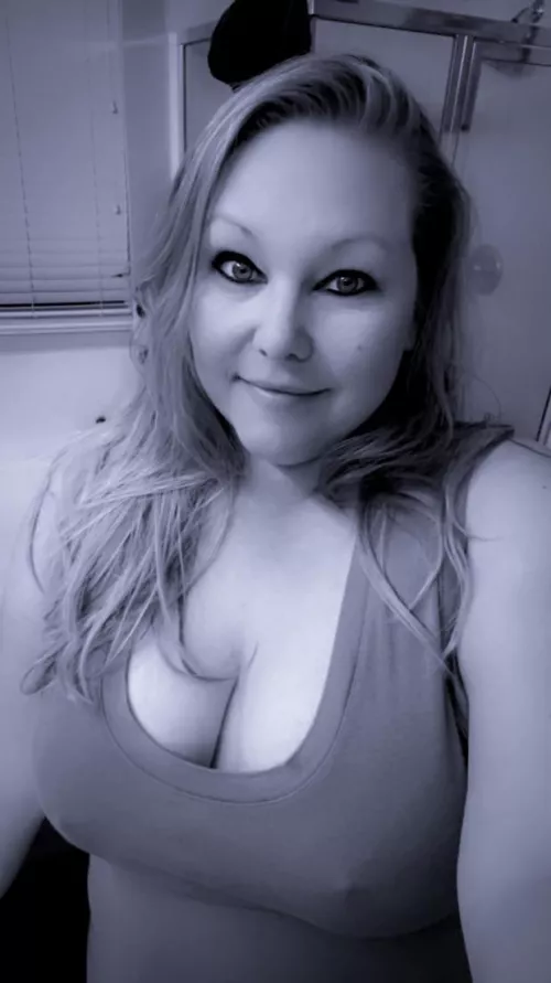 Hi I’m Aurora by AuroraKinsleigh