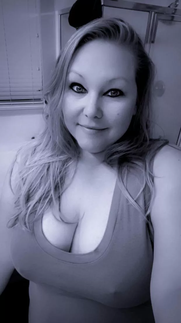 Hi I’m Aurora posted by AuroraKinsleigh