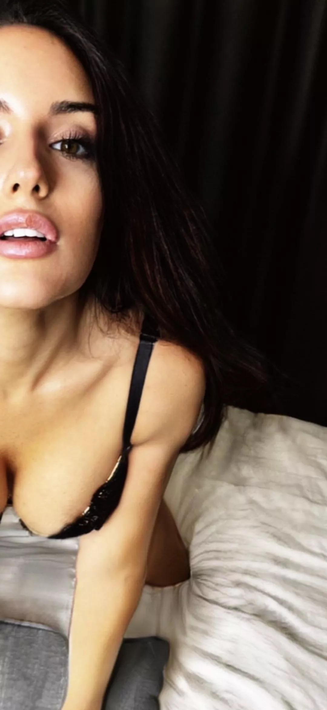 Hubby says I need at least 5 men in this photo. Any volunteers? posted by Ok-Refrigerator1042