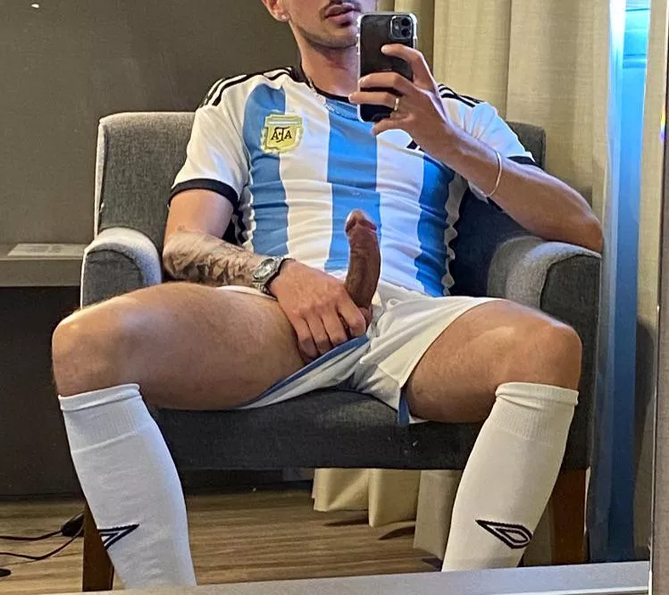 I got a little hot, where do you want my milk? 🥵 posted by xebas_tian