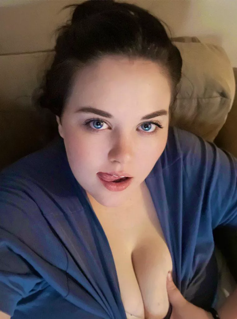 I need a good pounding posted by lilish33