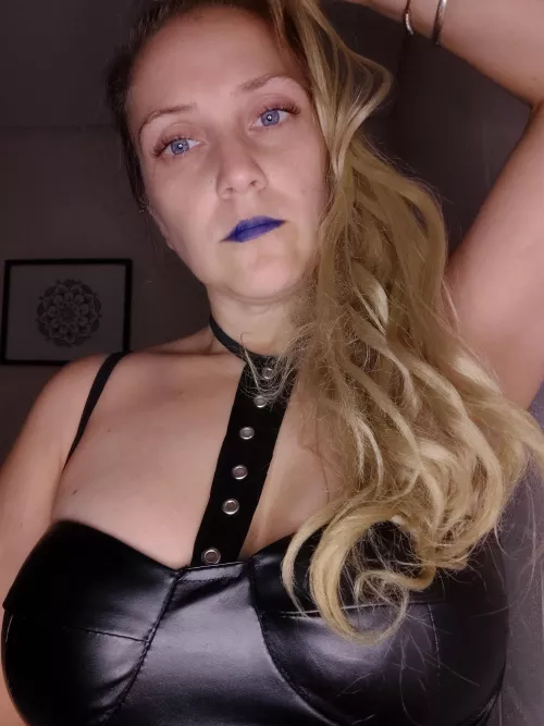 I took this photo while my sex slave was on the bedroom caged. by blodie319