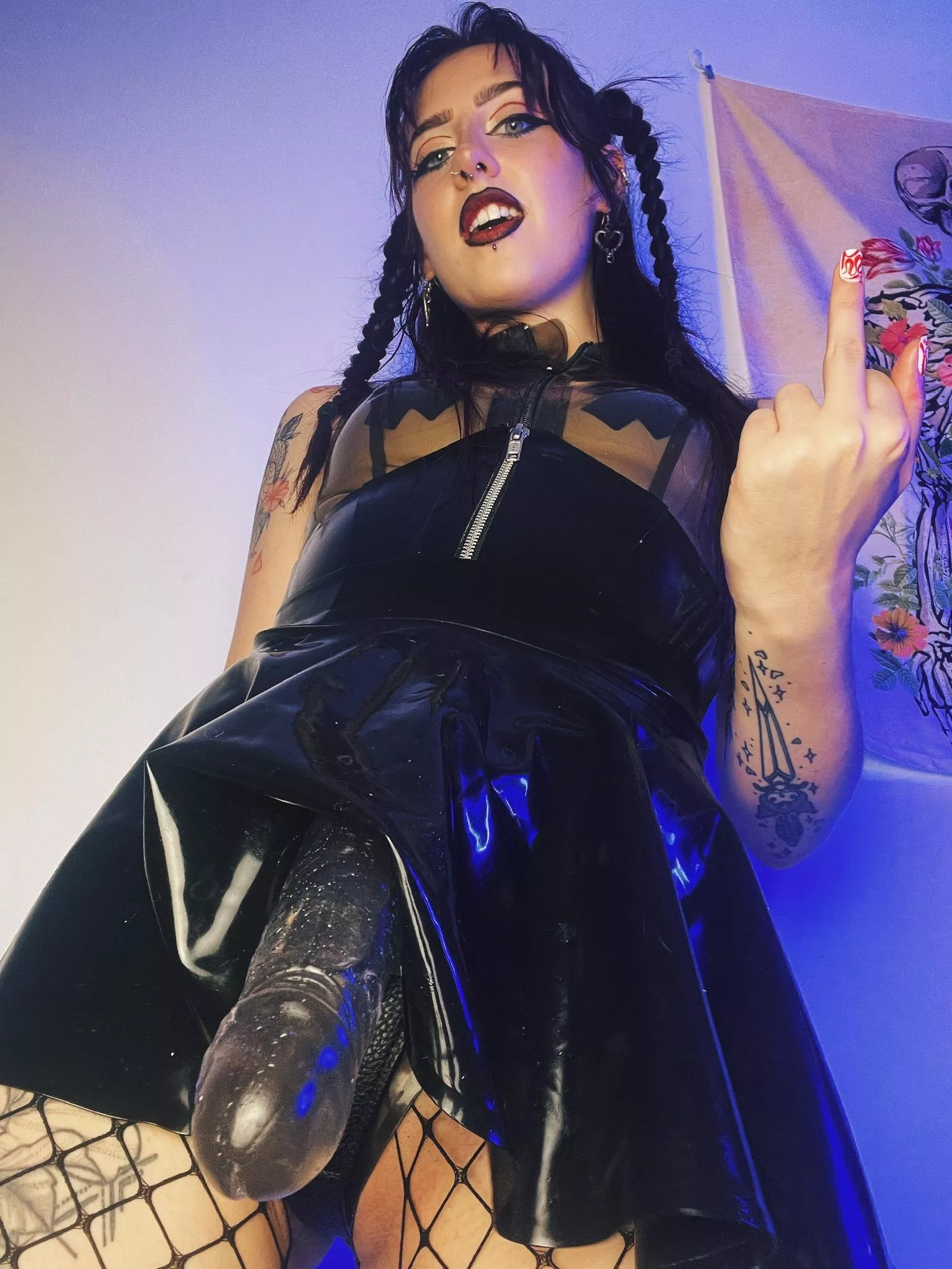 I'll stretch you out for my huge cock posted by itsivyfox