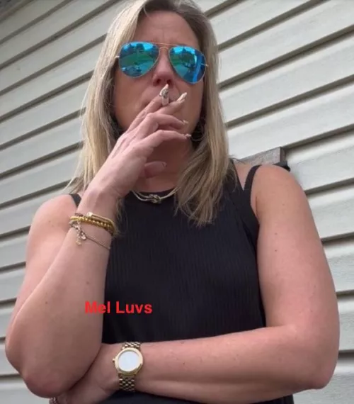 I'm Waiting for Some Birthday Love..... by melluvsitall