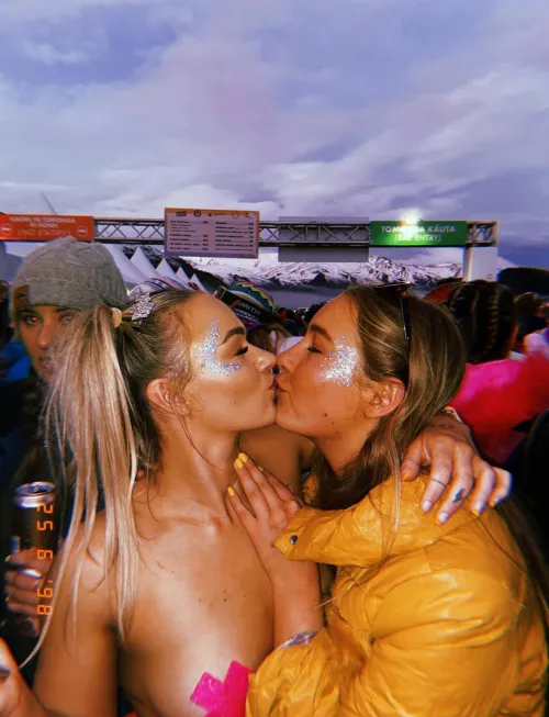 kissing on film by keeksuncensoreddd