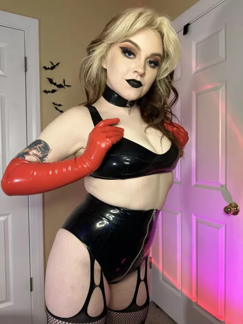 Loving the shiny color combo by ginger_spice_xxx