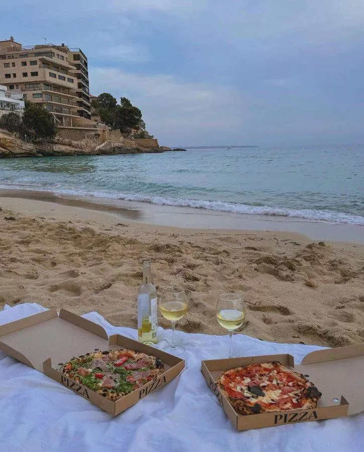 Lunch at the beach posted by danamoustafa1