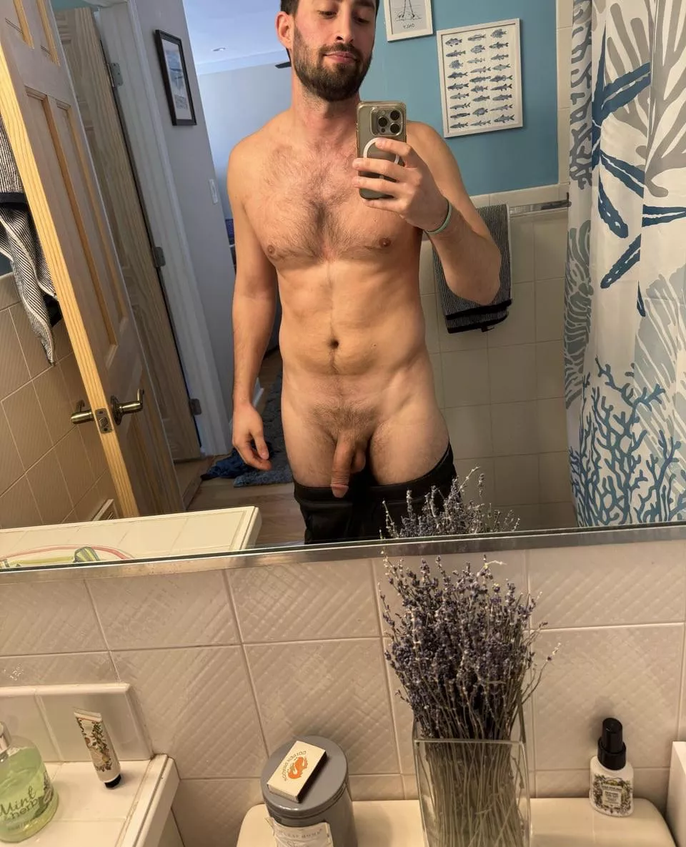(m) 30 rate away :) posted by LonGuyLandMike