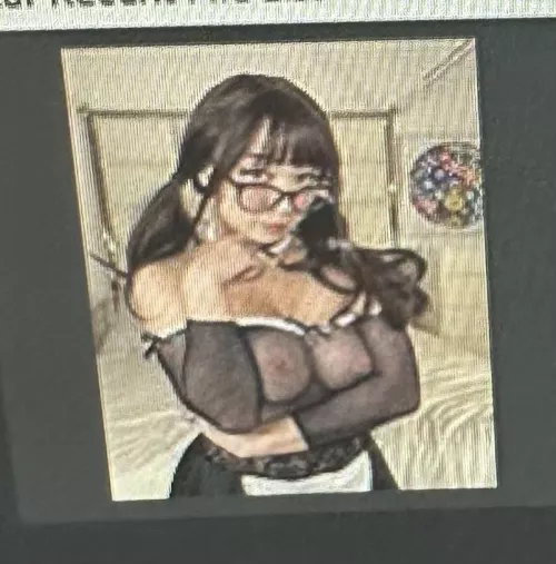 My twitter got deleted and I cannot remember her Twitter, anybody got her @? by NxxbSaibxt