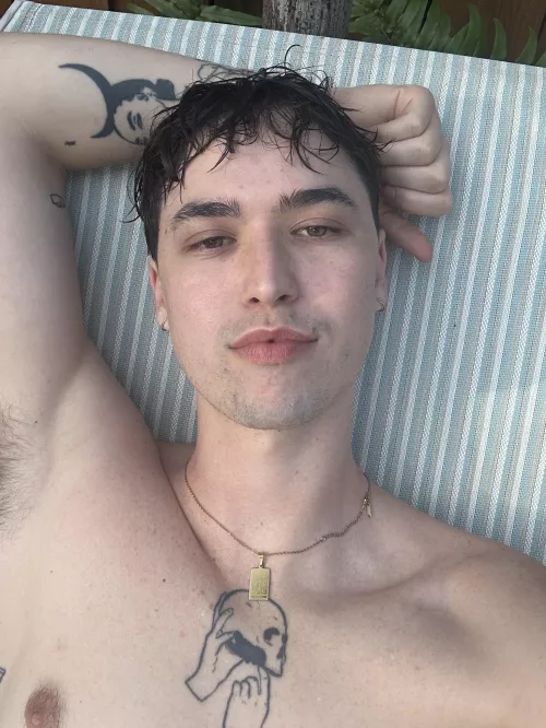 needed a vacation 🌴 by sacred-sword