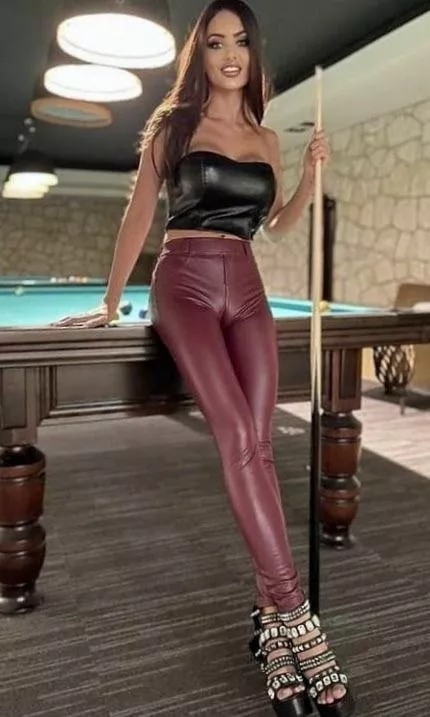 OMG posted by ifuckleather1