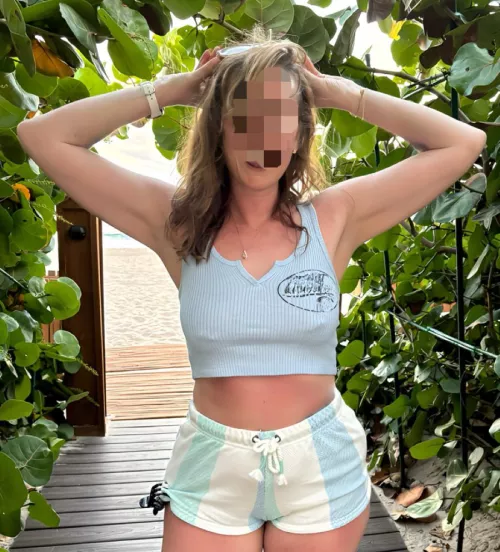 She only talks to gentlmen :)  by Advanced_Mission5074