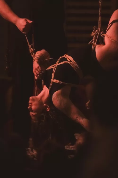 Sometimes we need our friends to lift us up... by Ronin_K_on_FL