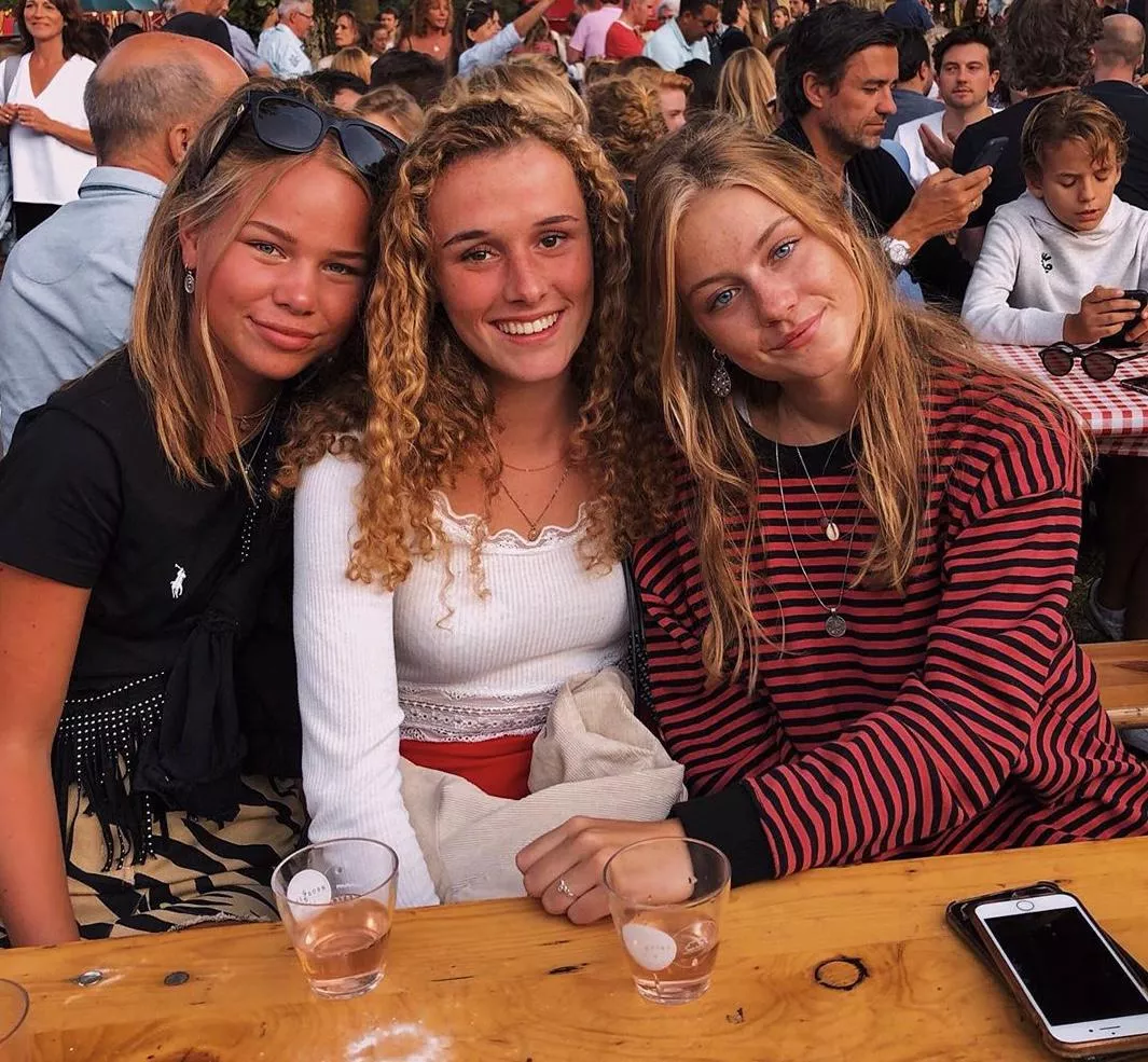 Summer girls posted by Sweet_Tension6262