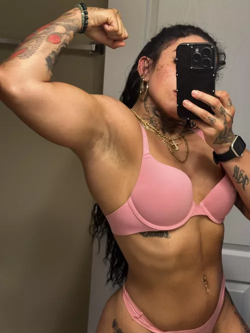 Take a good sniff on my freshly shaved armpits by Alexia_Richard