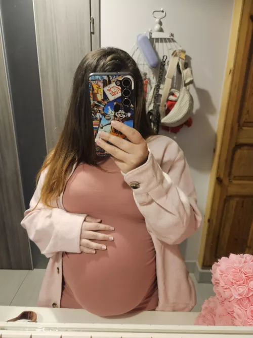 The perfect look for a spring restaurant outing by cutiedonutpl