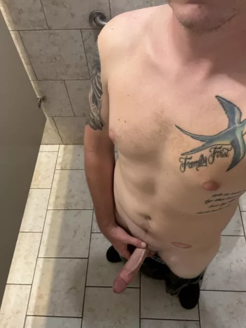 Too bad I’m alone in here by burnerdick33