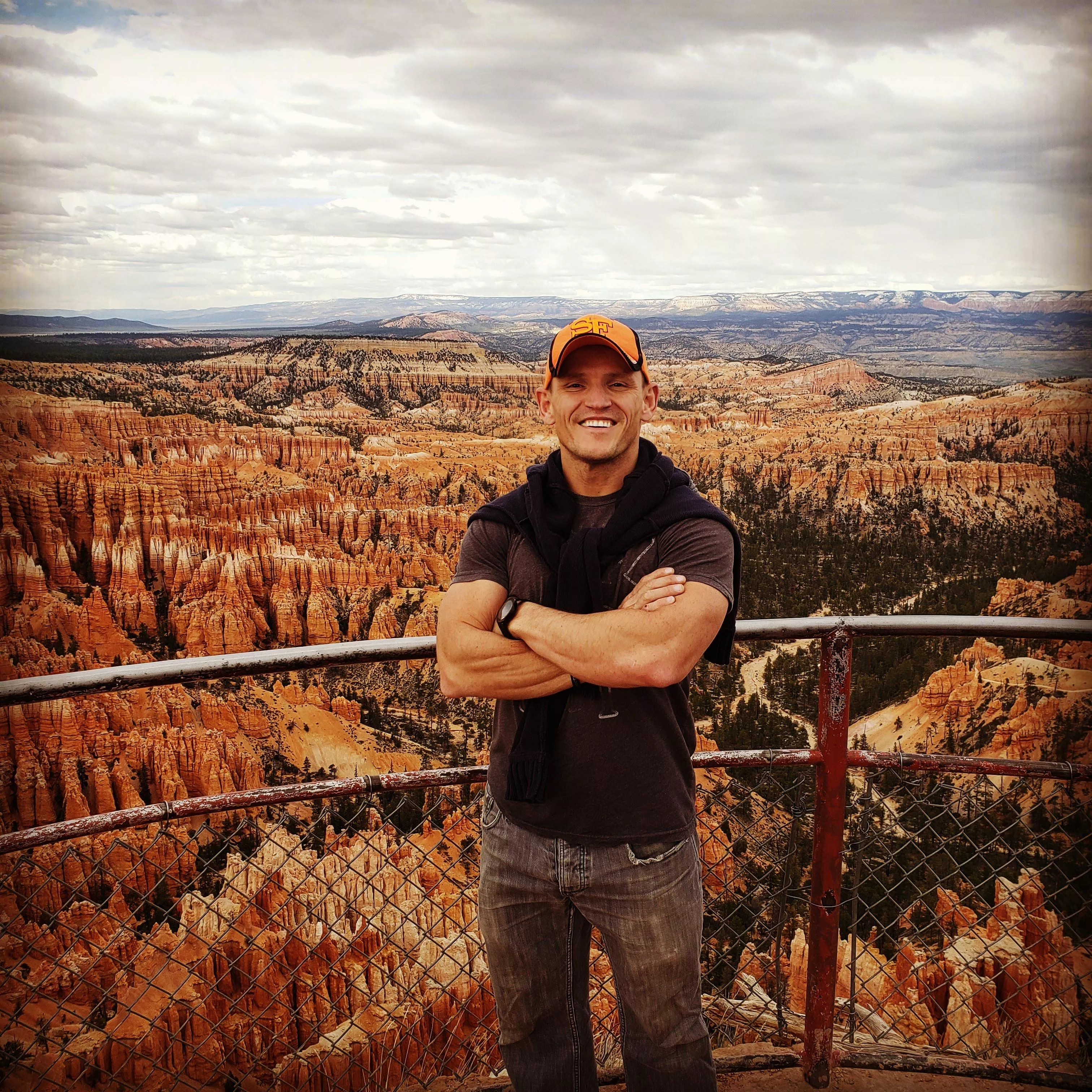 Went to see Bryce Canyon in Southern Utah. It was magnificent! Look at the background! posted by gayvittles