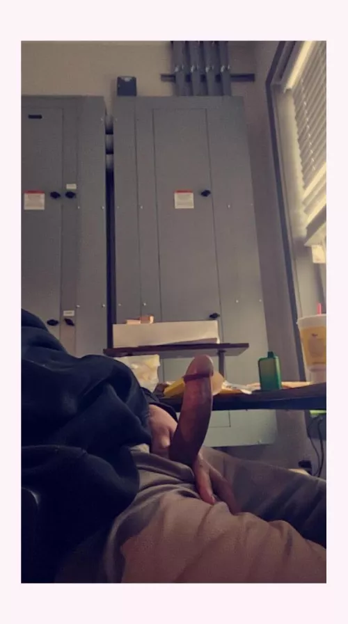 Workin hqrd or hardly workin by Repulsive-Moment-596