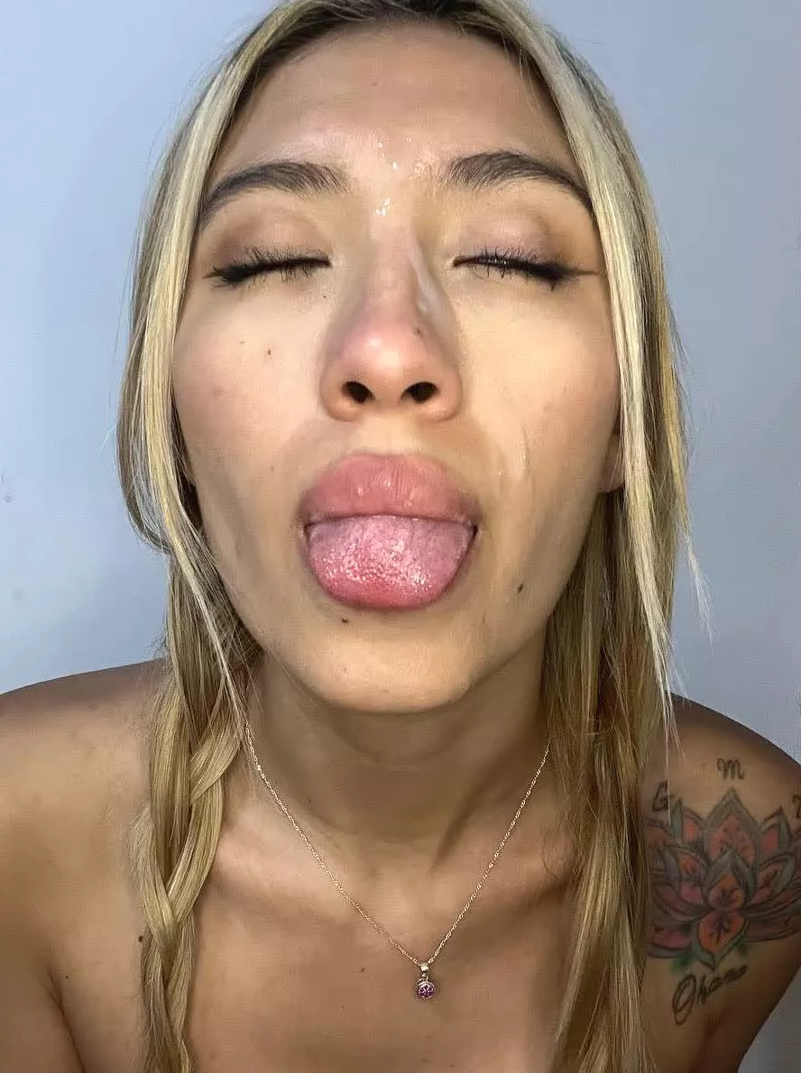 your fav lil cumslut at your service posted by babejennyx