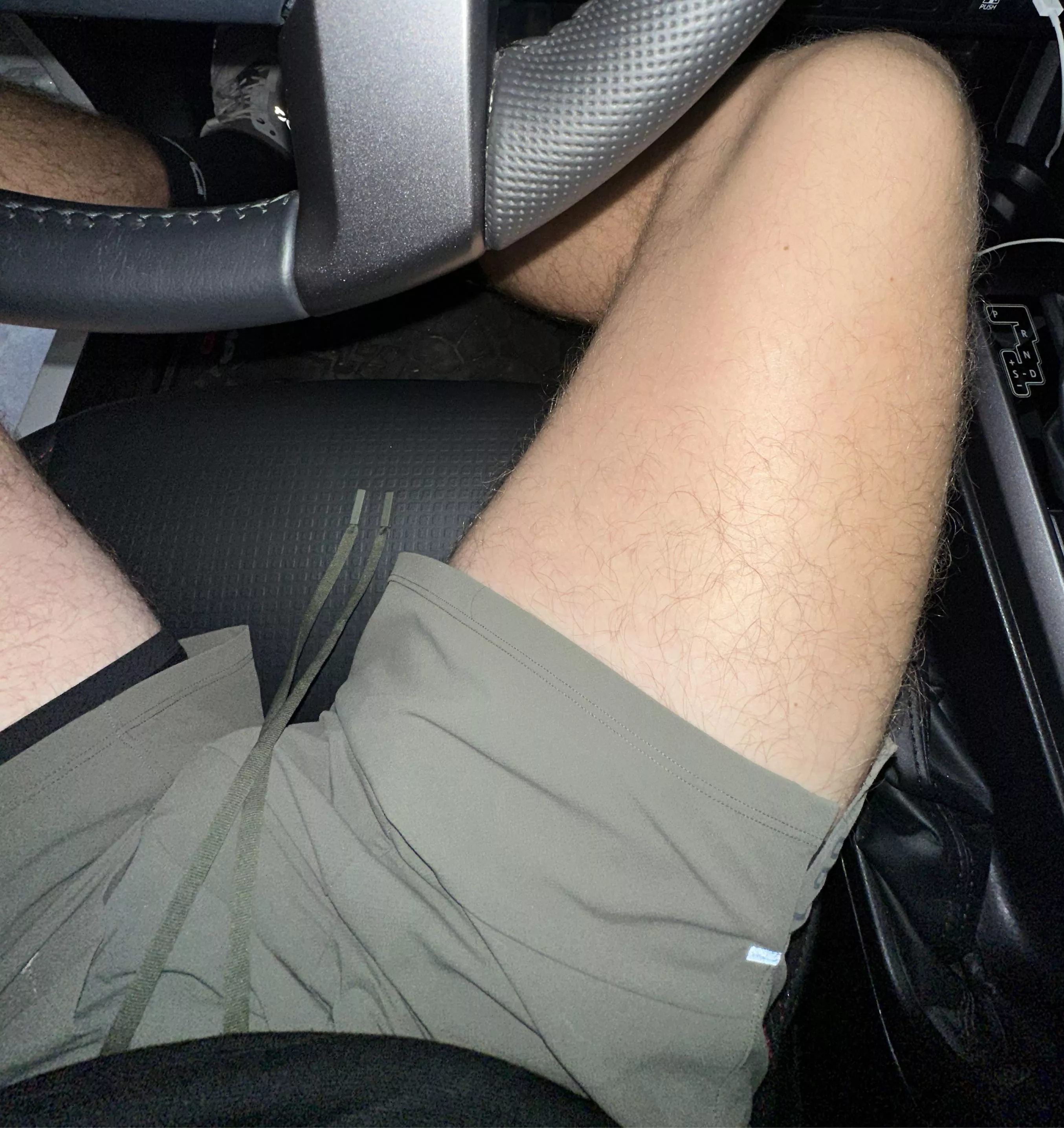 21. Need hairy Gooners/big bros. kylerusa posted by Express_Student2744