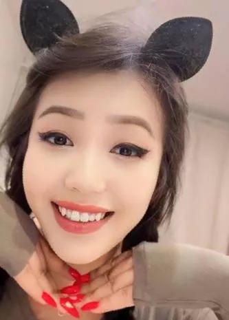 Can you play with the cats posted by PrettyHotAmazing