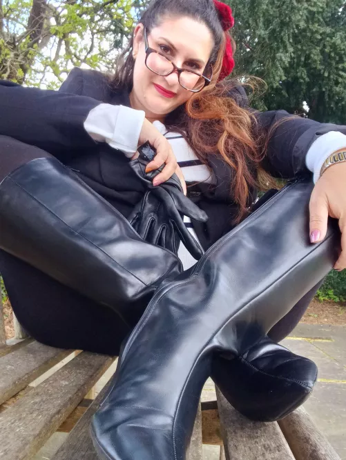 Day out in these sexy boot cfmb by Alex-Keeper000