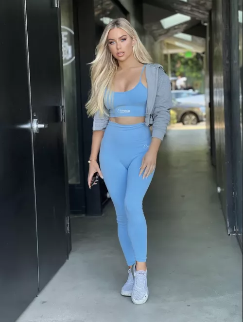 do you like my gym outfit (f) by itsTiffanyStanley