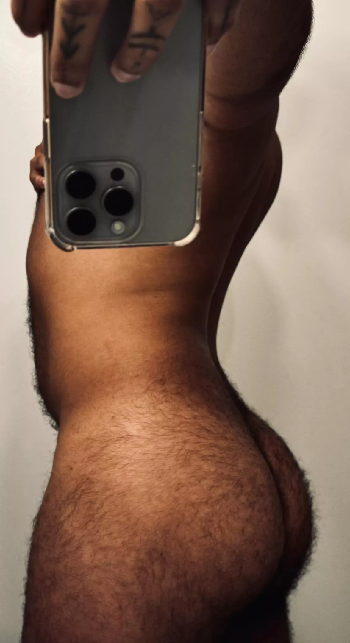 Furry view from the side 🤭 posted by Issabakerybabyy