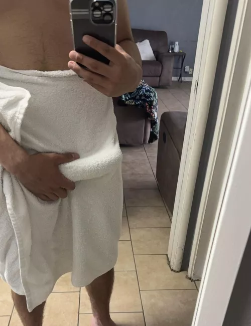 how does it look? by E_J_Gzzz