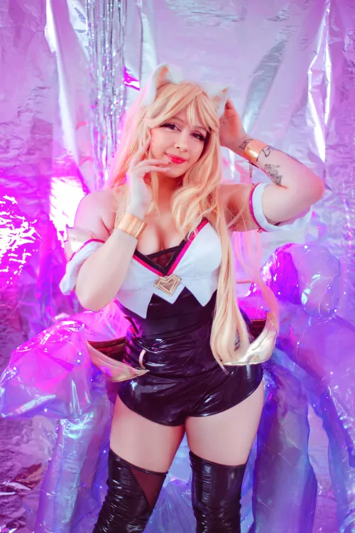 I bet now you would choose Ahri, right? (viamms) by viamms