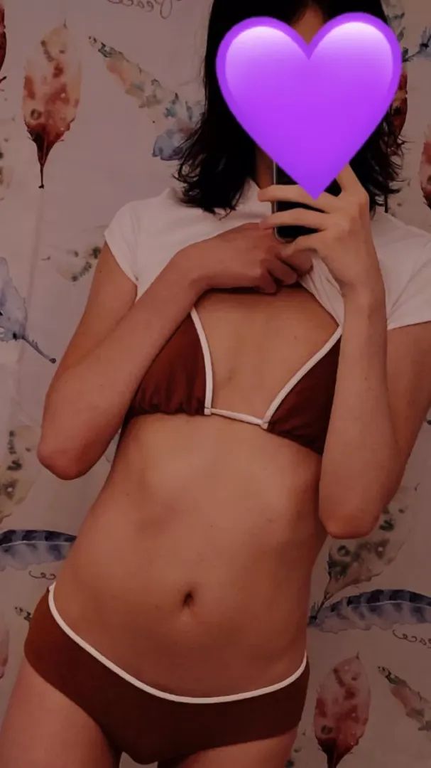 I can’t BELIEVE my pp fits in the bikini, can you? posted by QoShadows