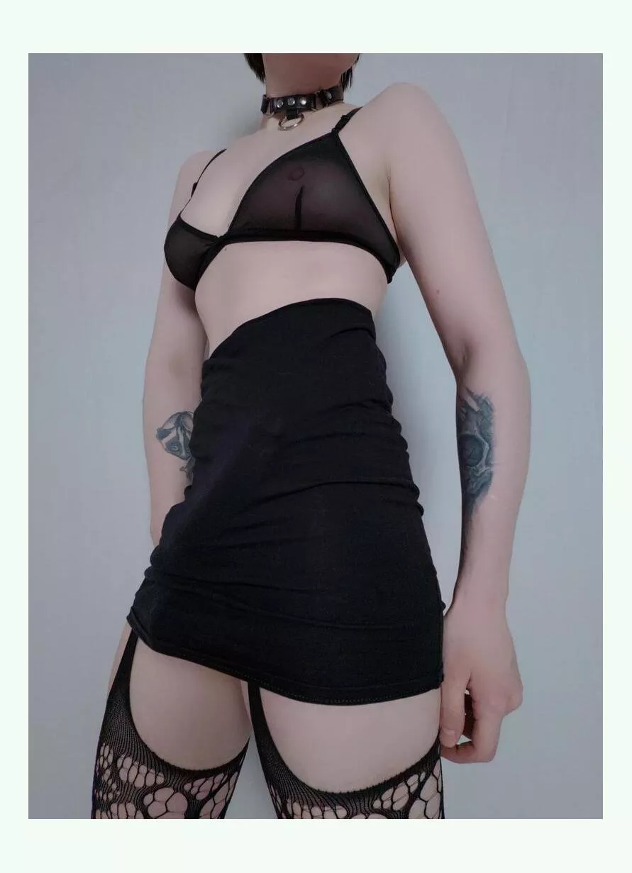 Imagine you met a girl wt a party. You decide to get to know her better and under her skirt you see a big strapon. And she realizes you're turned on by it. Dream or reality? posted by Thin_One6343